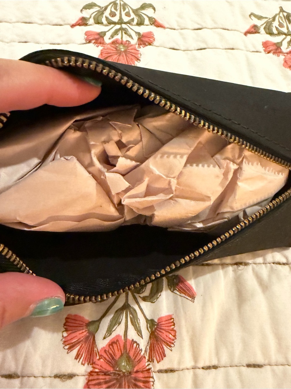 NWOT Portland Leather Black Triangle Zip Pouch - Picture 3 of 8